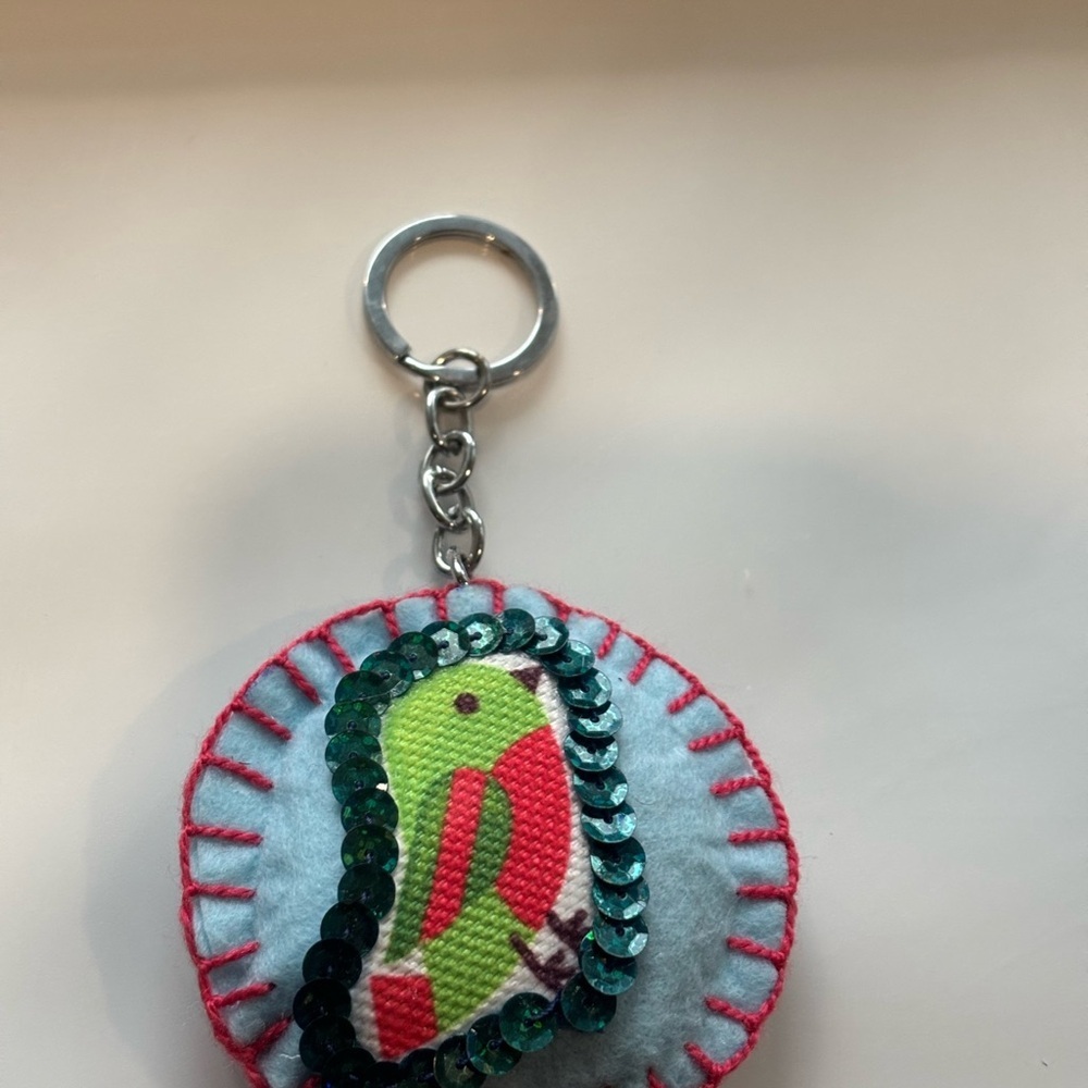 Colorful Bird Keychain for Pet Lovers - Picture 1 of 5